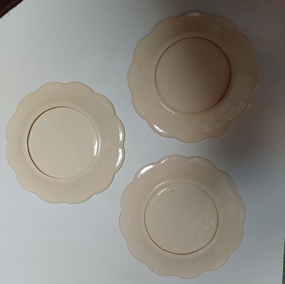 Vintage* Lilja 3-Piece Hand-painted Scalloped Plate Set. Numbered. - Picture 9 of 11